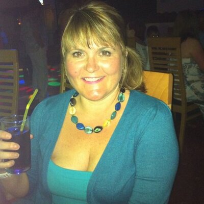 Profile Picture of Lisa Pledger (@fairyscarecrow) on Twitter