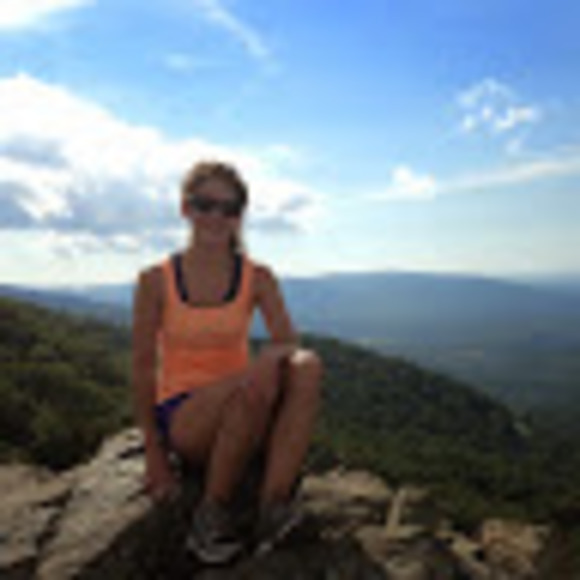 Profile Picture of Katherine Shook (@katherineshook) on Poshmark