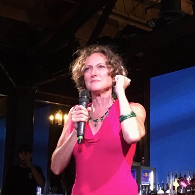 Profile Picture of Lynne Lyman (@lynnelyman) on Twitter