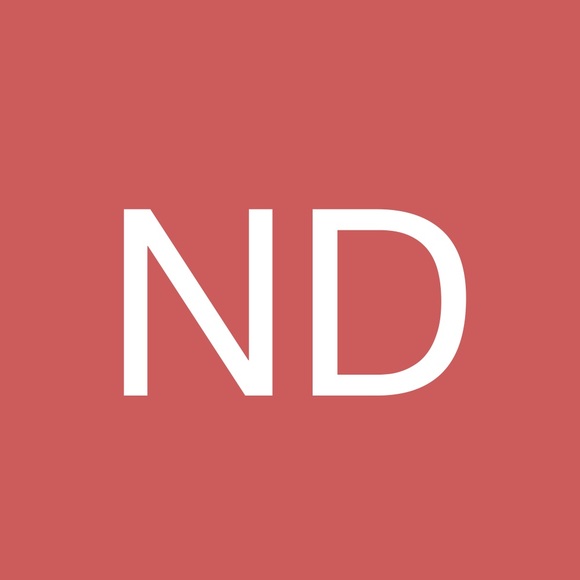 Profile Picture of Nadia Decarolis (@npdev) on Poshmark
