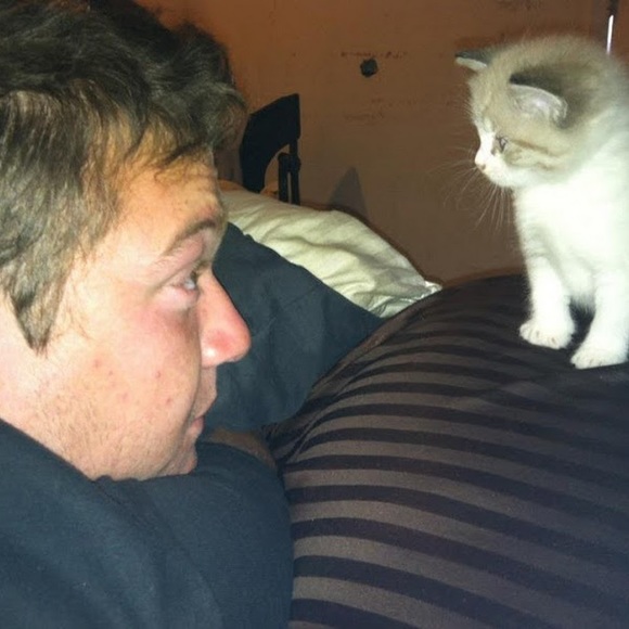 Profile Picture of Joseph Torrez (@josephtorrez) on Poshmark