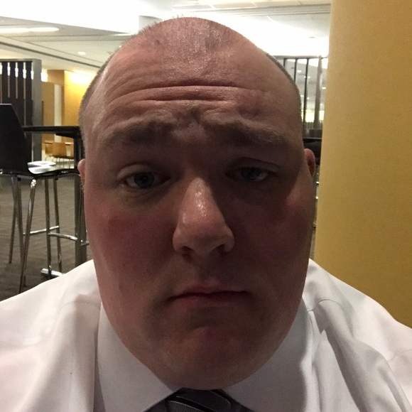 Profile Picture of Robert Fitzgerald (@therobbyfitz) on Poshmark