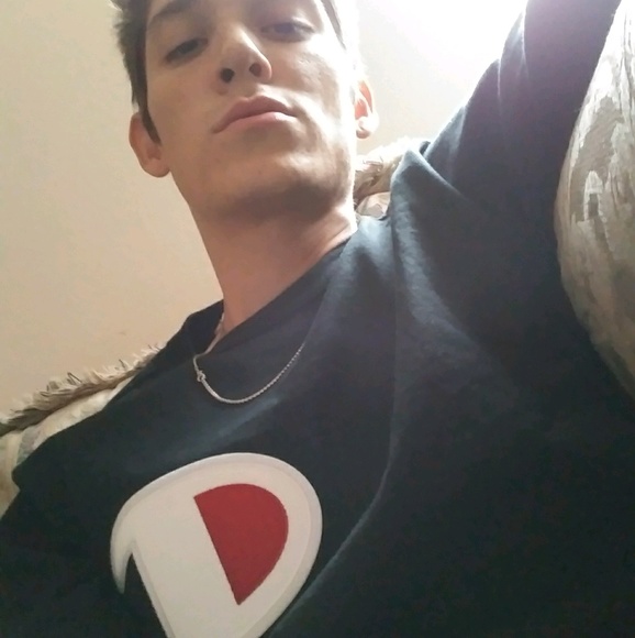Profile Picture of Joey Silvas (@jsilvas93) on Poshmark