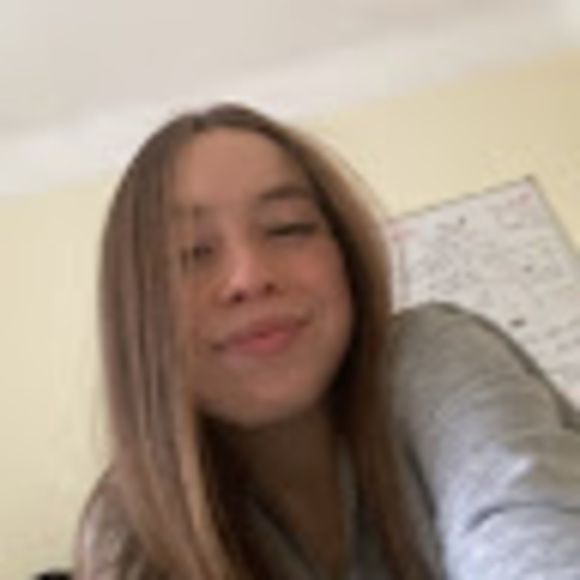 Profile Picture of Mariona Barroso rojas (@marionab) on Poshmark