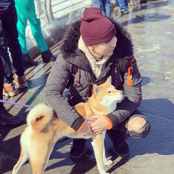 Profile Picture of Daniel Cubillos (@dannycolombia) on Poshmark