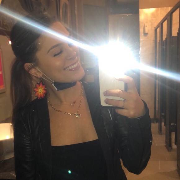 Profile Picture of Morgan Schwager (@morganschwager) on Poshmark