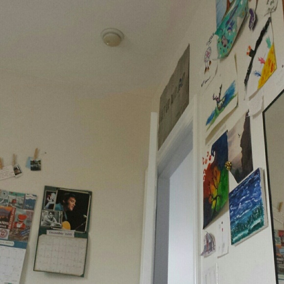 Profile Picture of Violina Poljakov (@viopol) on Poshmark