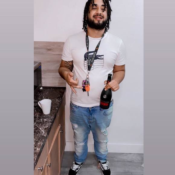 Profile Picture of Michael Rodriguez (@michaelrodri186) on Poshmark