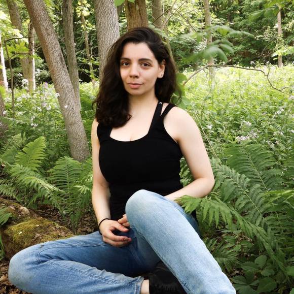 Profile Picture of Elif Çelikörs (@eclkrs) on Poshmark