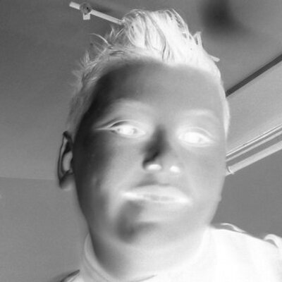 Profile Picture of Nick Schütz (@@nick_redpoop) on Twitter