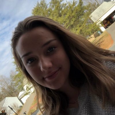 Profile Picture of Mackenzie Snell (@snell_mackenzie) on Twitter