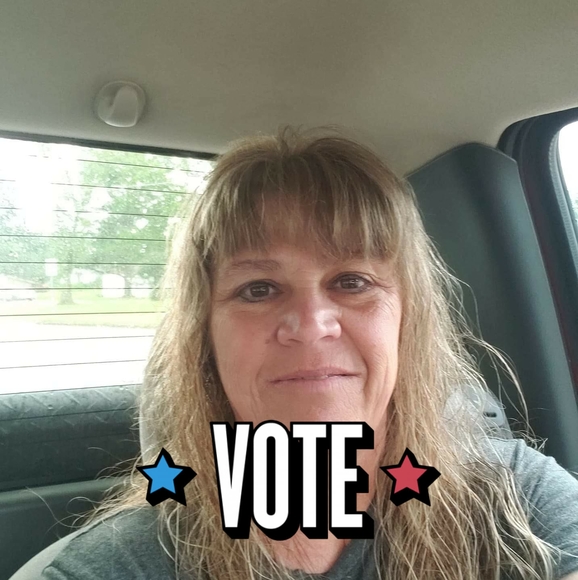 Profile Picture of Michelle Duvall (@mlynnduvall2290) on Poshmark