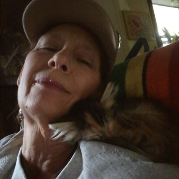 Profile Picture of Monica Gilliam (@tomonig) on Poshmark