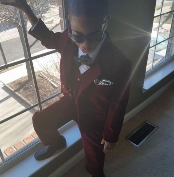 Profile Picture of Ryan Naranjit (@ryannaranjit) on Poshmark