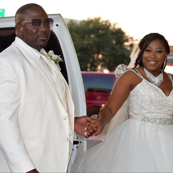 Profile Picture of Veronica Bryant (@veronicabryant) on Poshmark