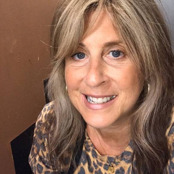 Profile Picture of Susan Dimatteo (@susand8) on Poshmark