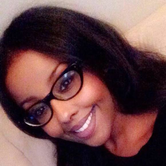 Profile Picture of Muna Hussein (@munasaadiq) on Poshmark