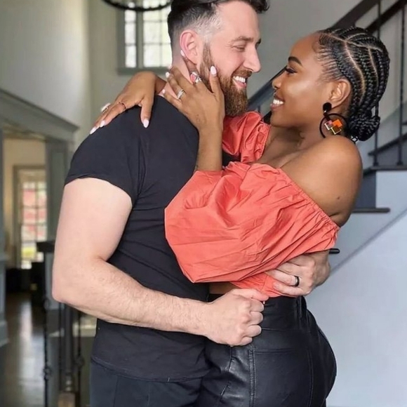 Profile Picture of Soronto Fierce (@sorontofierce) on Poshmark