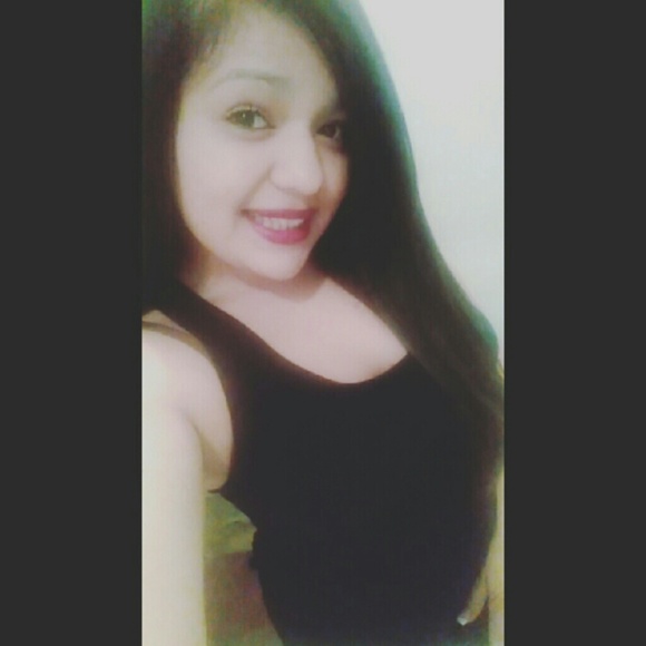 Profile Picture of Alexsandra Mancha (@amancha12) on Poshmark