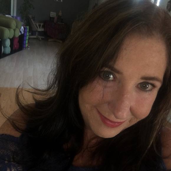 Profile Picture of Marcia Etsinger (@marciale) on Poshmark