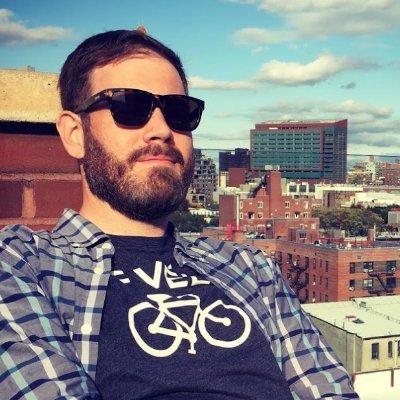 Profile Picture of Ted Lester (@flyinglester) on Twitter