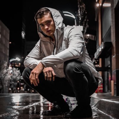 Profile Picture of Jon Thiel (@JT_THIEL) on Twitter