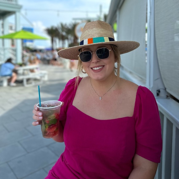 Profile Picture of Catherine Carrier (@cscarrier72) on Poshmark