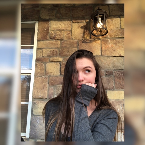 Profile Picture of Hailey Hancock (@haileybug0108) on Poshmark