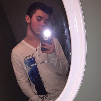 Profile Picture of Tony Harkness (@harkness_tony) on Twitter