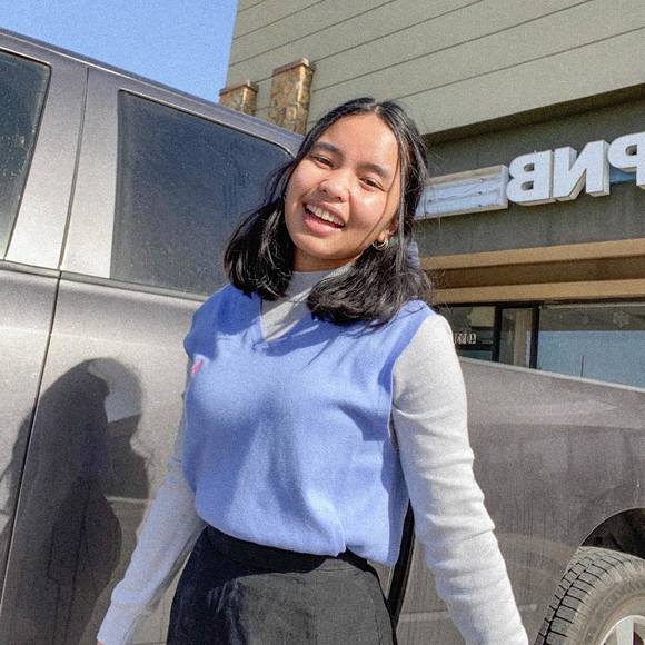 Profile Picture of Louise krisha ysabelle Anatalio (@krishaanatalio) on Poshmark