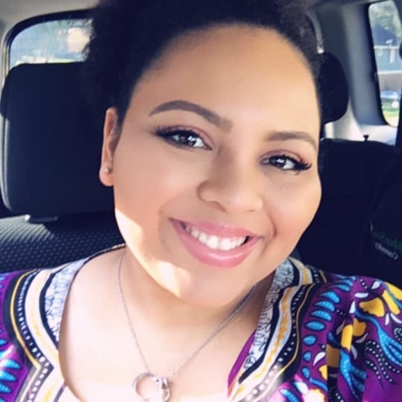 Profile Picture of Corinna Meyers (@corinnam) on Poshmark