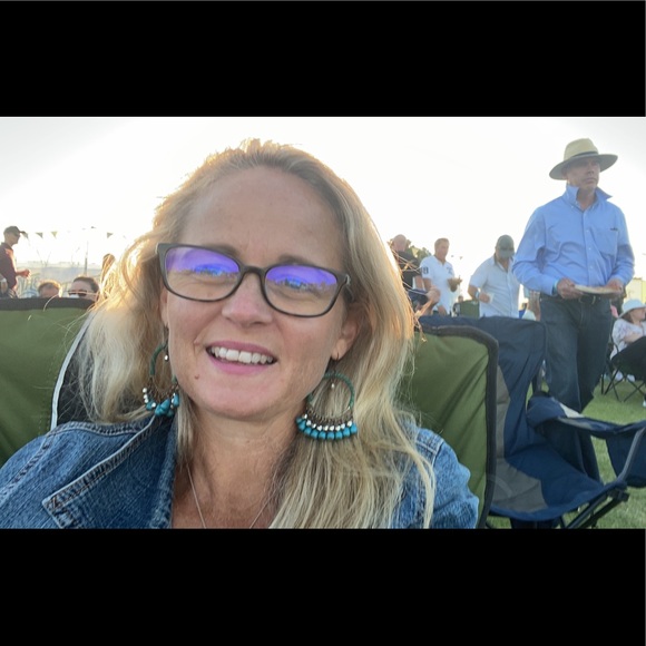 Profile Picture of Jenni Prelevich (@jenniprelevich) on Poshmark