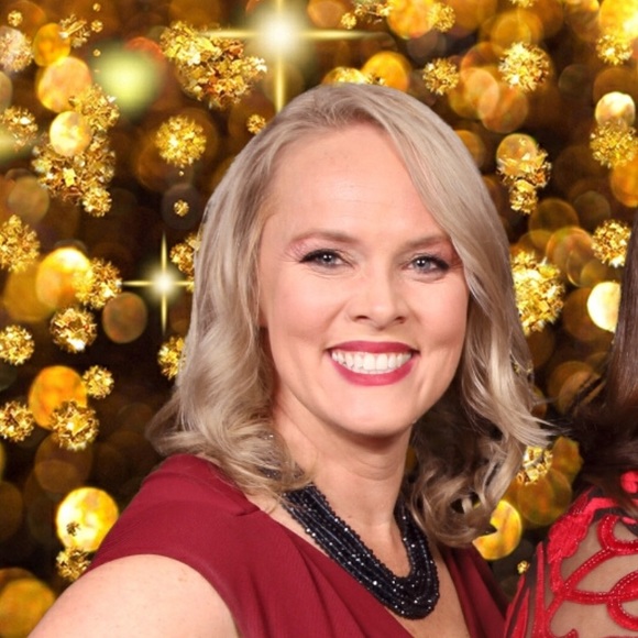 Profile Picture of Tiffany Mccully (@mphh06) on Poshmark