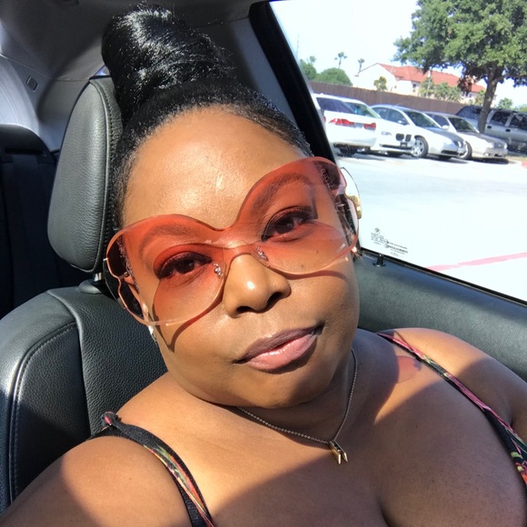 Profile Picture of Latoya Jackson (@mslj9905) on Poshmark
