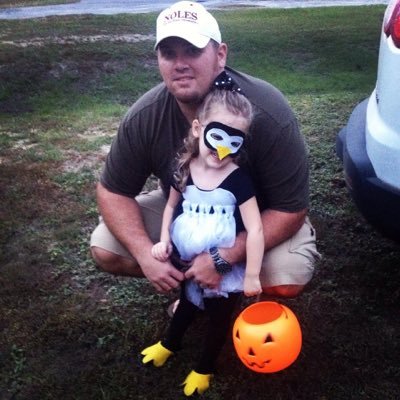 Profile Picture of Joseph Suggs (@wifeshero1800) on Twitter