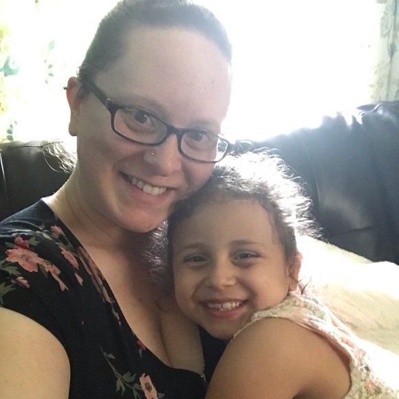 Profile Picture of Lauren Lichaa (@laurenlichaa) on Poshmark