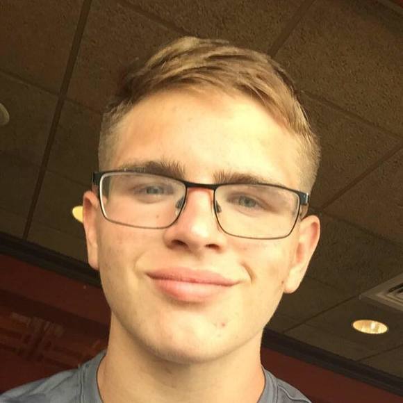 Profile Picture of Brandon Abbott (@john_wick982) on Poshmark