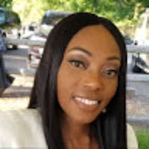 Profile Picture of Cornette Cordwell (@cornette_c) on Poshmark