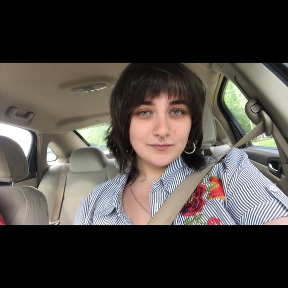 Profile Picture of Chloe Mckay (@clover634) on Poshmark