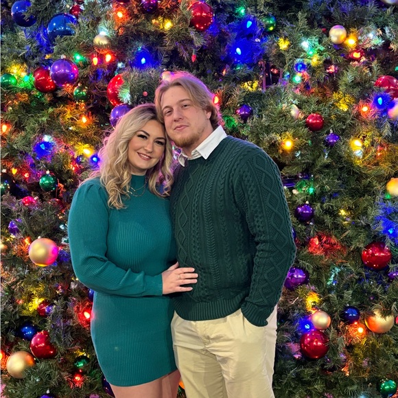 Profile Picture of Samantha Veltri (@samlveltri) on Poshmark