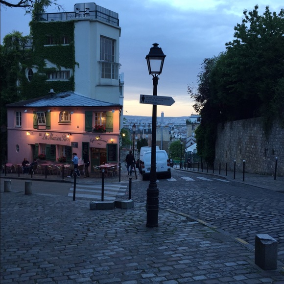 Profile Picture of Emily Latcau (@emnicki) on Poshmark