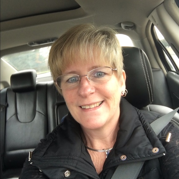 Profile Picture of Barb Stabbert (@graham1962) on Poshmark