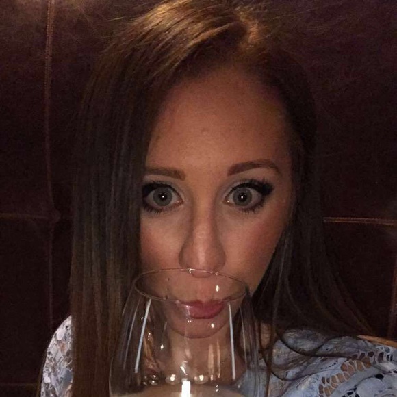 Profile Picture of Louisa Lovaglio (@louisafashion) on Poshmark