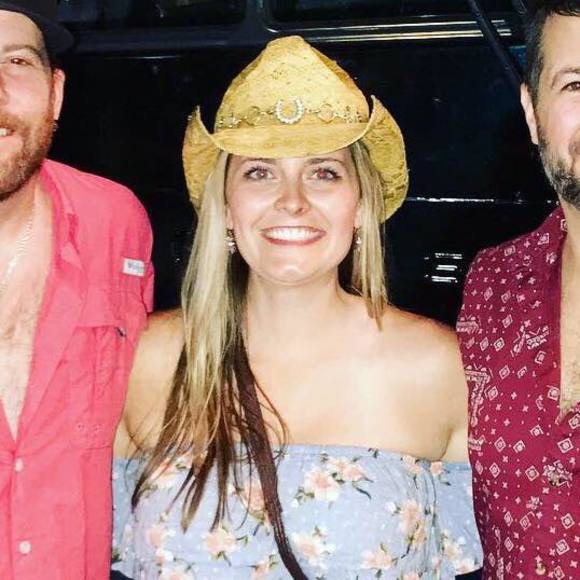 Profile Picture of Carly Guillory (@carlyguillory) on Poshmark