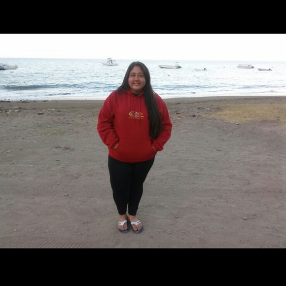 Profile Picture of Larissa Verdugo (@dankie_lizzy) on Poshmark