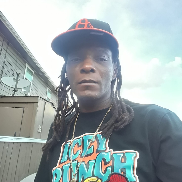 Profile Picture of Tony Farmer (@9903771) on Poshmark