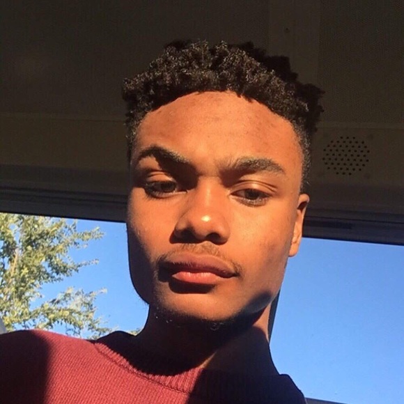 Profile Picture of Jeffrey Chery (@jeffreychery) on Poshmark