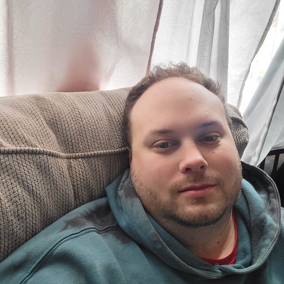 Profile Picture of James Labeda (@4labedajames4) on Poshmark