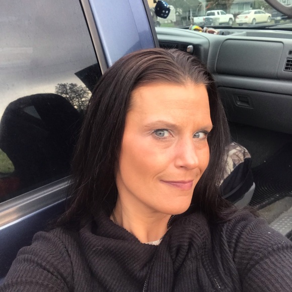 Profile Picture of Jared Conover (@cearleym) on Poshmark