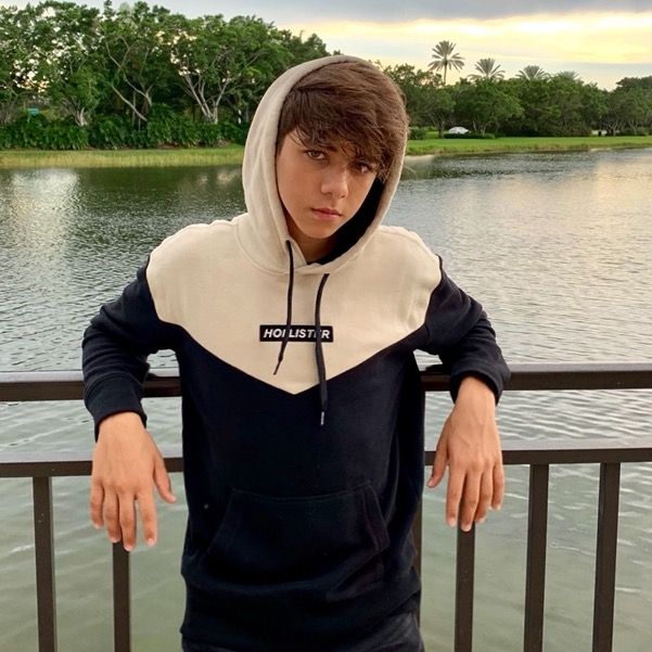 Profile Picture of   Angelo bahu... (@heyitsangelo123) on Tiktok